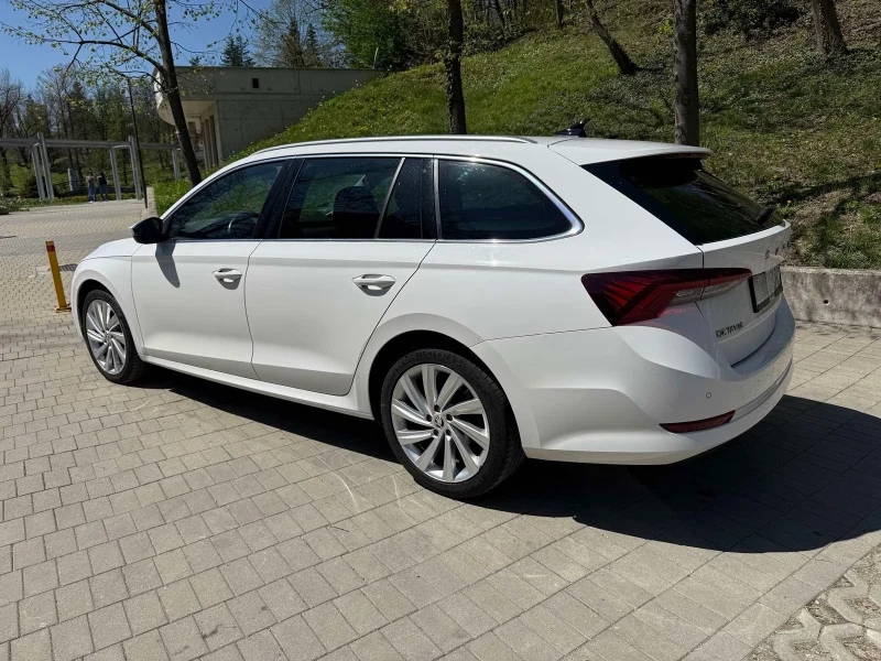 Skoda Octavia MATRIX 2.0TDI DSG, снимка 2 - Автомобили и джипове - 51800145