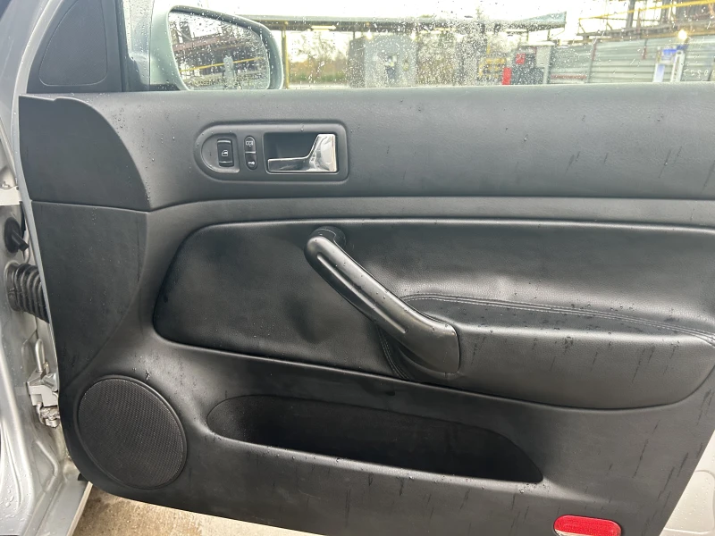 VW Bora 2.0 Бензин Автомат!, снимка 14 - Автомобили и джипове - 52427159