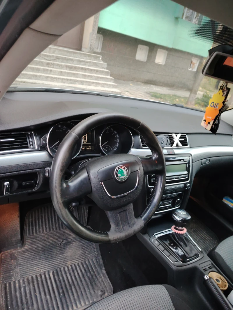 Skoda Superb, снимка 5 - Автомобили и джипове - 52472333