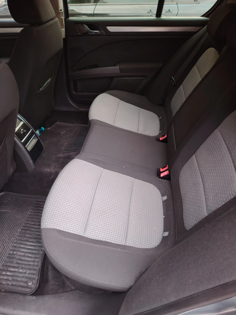 Skoda Superb, снимка 8 - Автомобили и джипове - 52472333