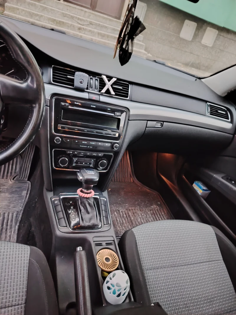 Skoda Superb, снимка 6 - Автомобили и джипове - 52472333