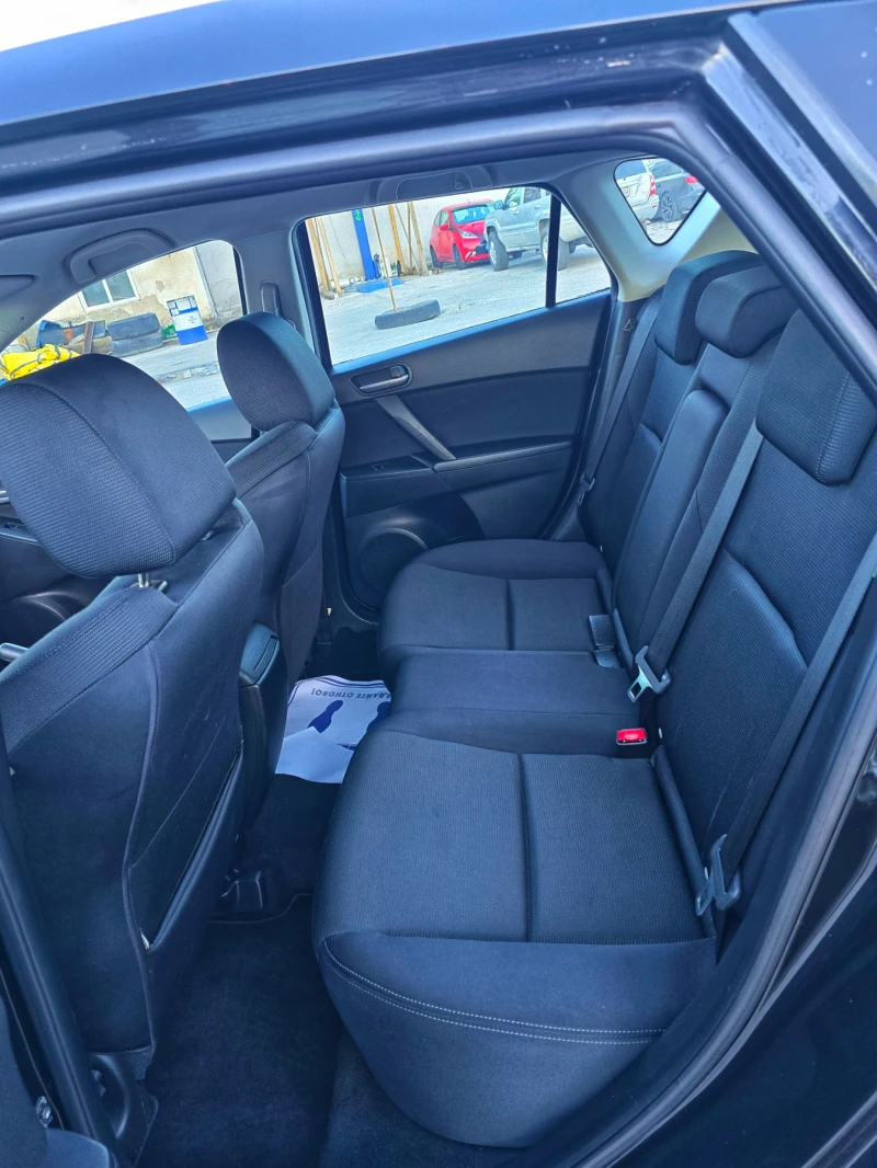 Mazda 3, снимка 7 - Автомобили и джипове - 52473878