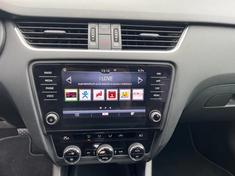 Skoda Octavia 1.4 110ks G-Tec, снимка 11 - Автомобили и джипове - 52592718