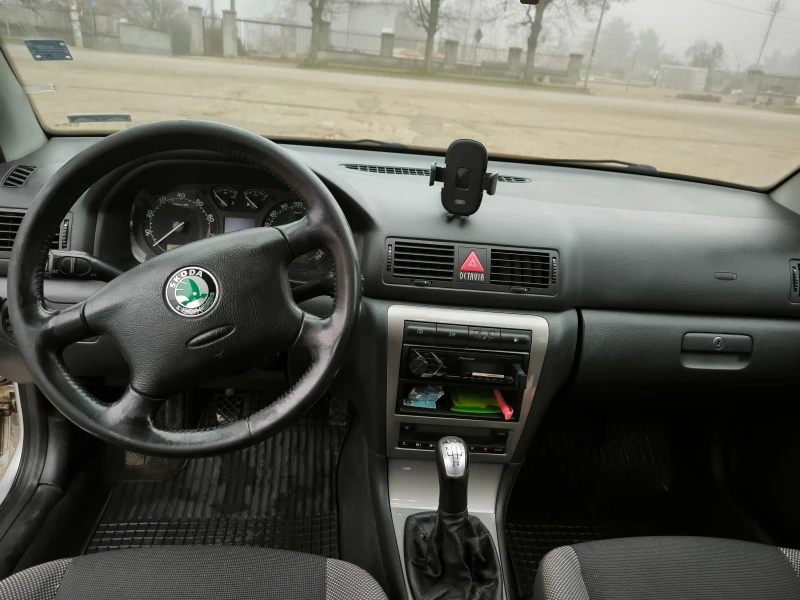 Skoda Octavia, снимка 11 - Автомобили и джипове - 52858429