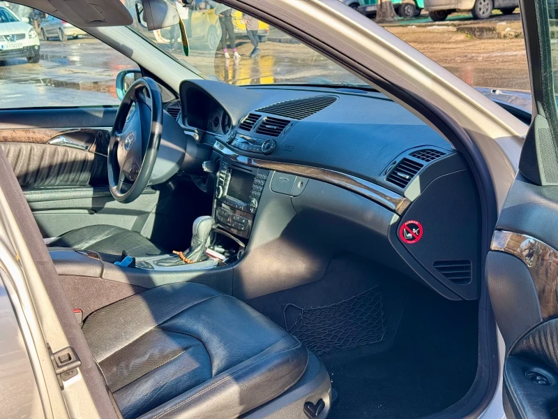 Mercedes-Benz E 320 3.2 газов инж, снимка 5 - Автомобили и джипове - 53117211