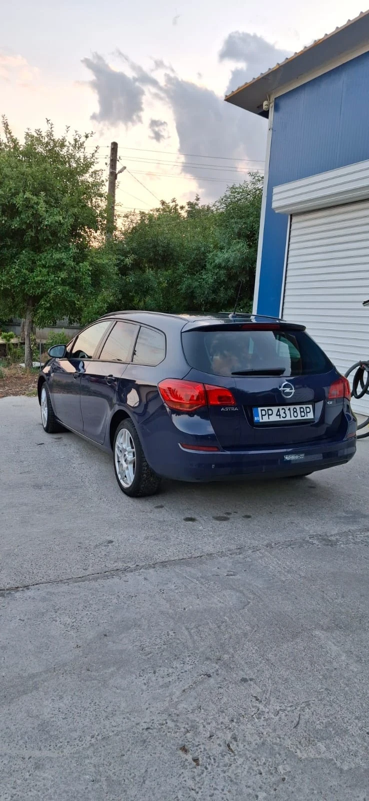 Opel Astra, снимка 3 - Автомобили и джипове - 47154735