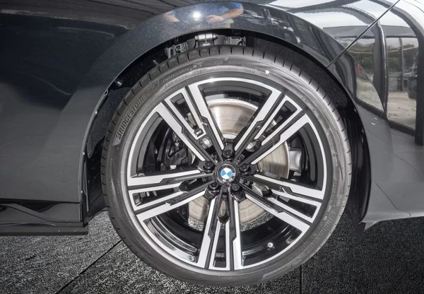 BMW 750 e xDrive M-Sport Pro = NEW = Гаранция - изображение 4