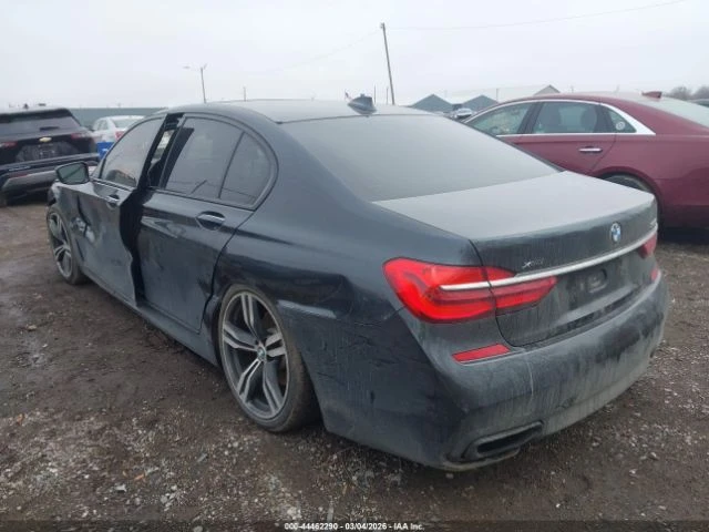 BMW 750 i* XDRIVE* MPACK* DISTRONIC* HEAD-UP* HARMAN/KARDO, снимка 4 - Автомобили и джипове - 54184982
