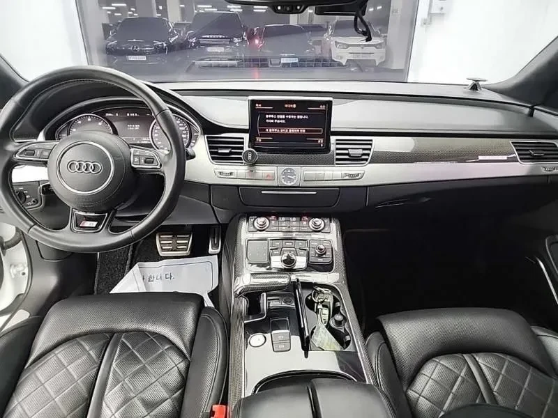 Audi S8 4.0 TFSI Quattro, снимка 7 - Автомобили и джипове - 54203809