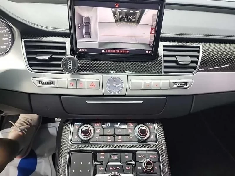 Audi S8 4.0 TFSI Quattro, снимка 10 - Автомобили и джипове - 54203809