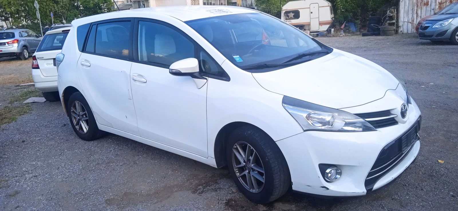 Toyota Verso 1.6 д - изображение 2