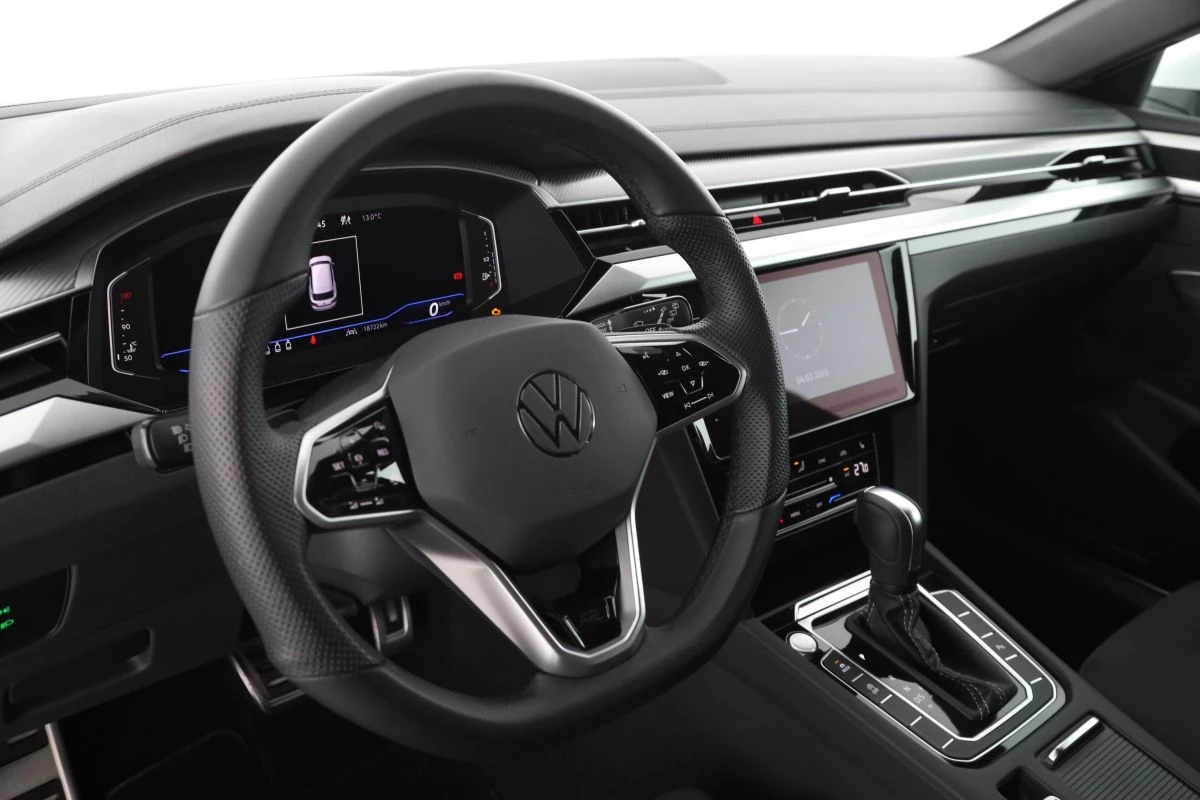 VW Arteon Shooting Brake 2.0 TFSI = R-Line= Гаранция - изображение 9