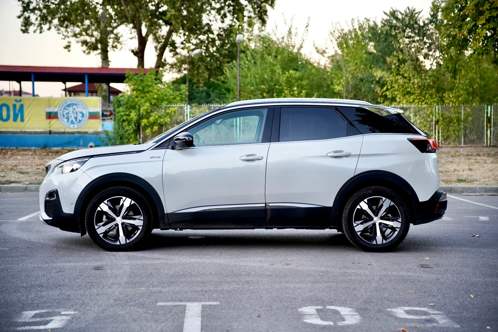 Peugeot 3008 BlueHDI* 76000km* Автомат 8ск* GT-line* Перла*  - изображение 2