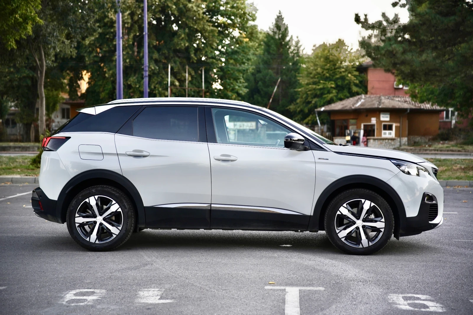 Peugeot 3008 BlueHDI* 76000km* Автомат 8ск* GT-line* Перла*  - изображение 6