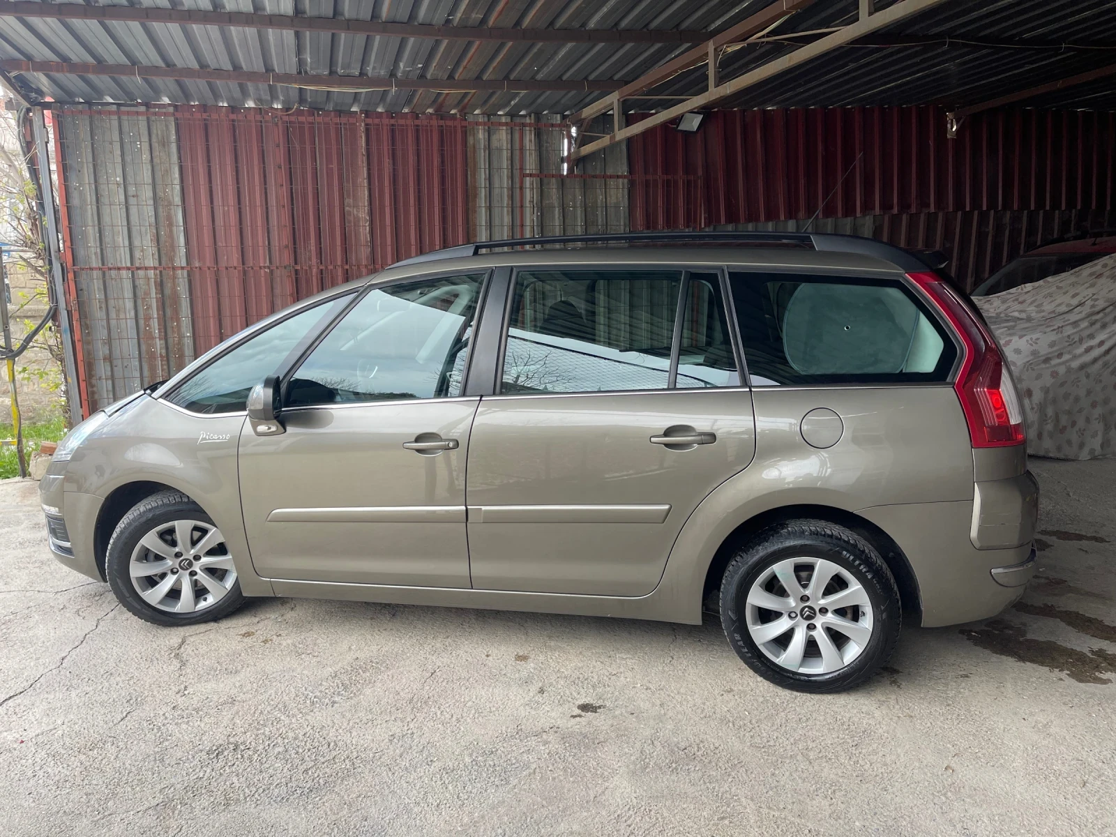 Citroen Grand C4 Picasso  - изображение 2