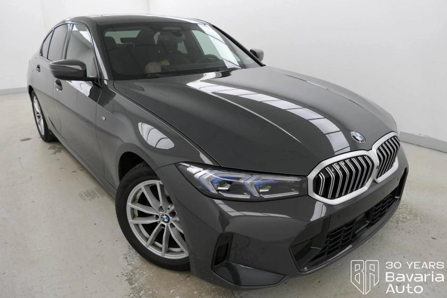 BMW 320  i M Sport Paket - изображение 4