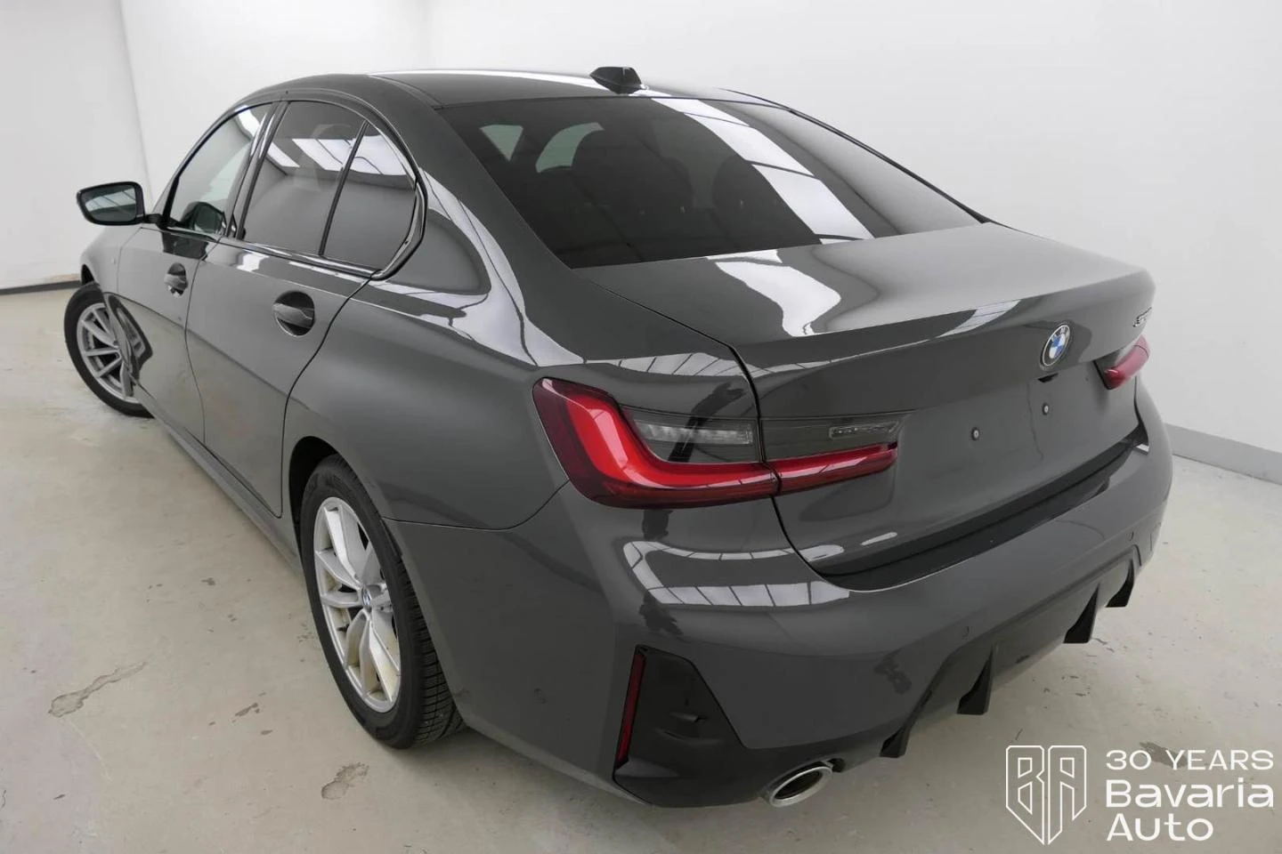BMW 320  i M Sport Paket - изображение 2