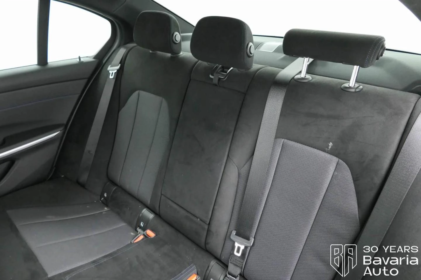 BMW 320  i M Sport Paket - изображение 8