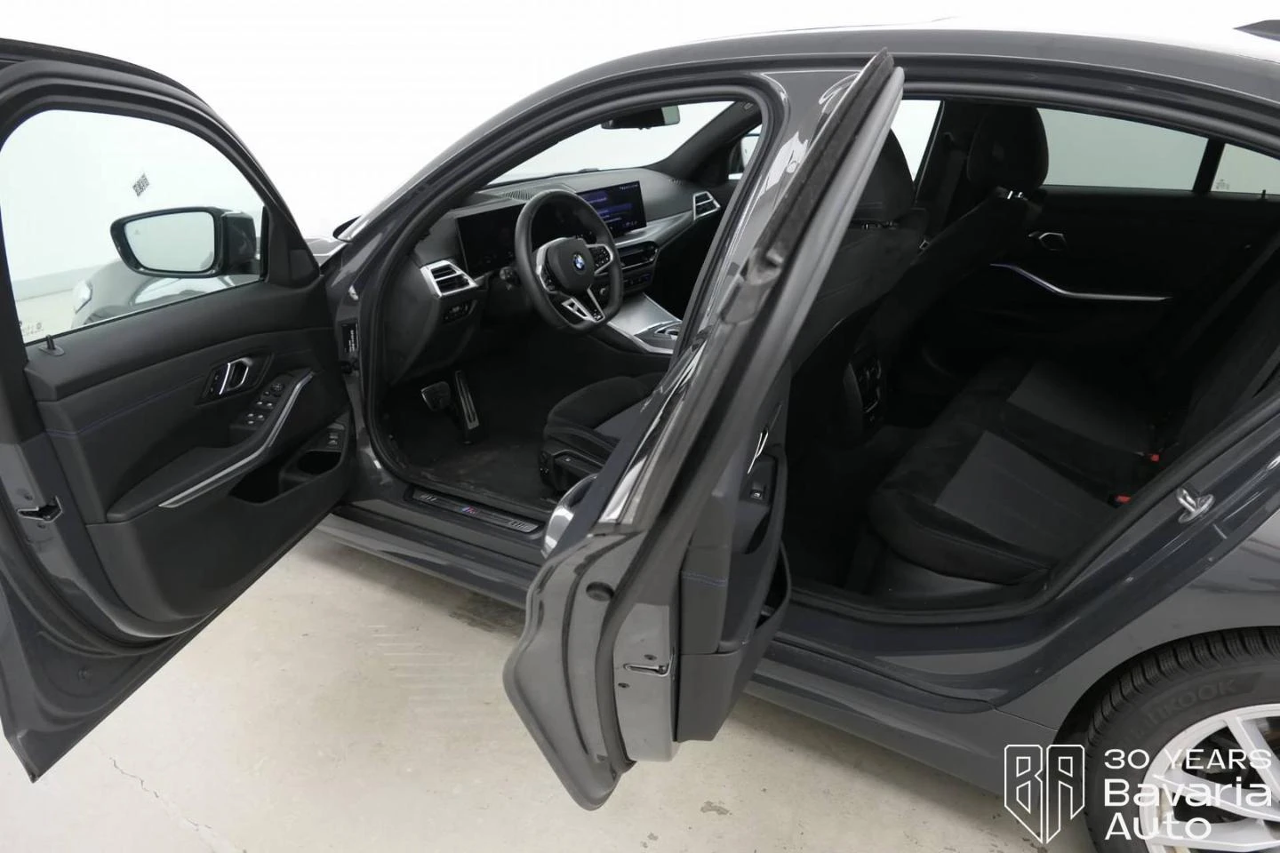 BMW 320  i M Sport Paket - изображение 5