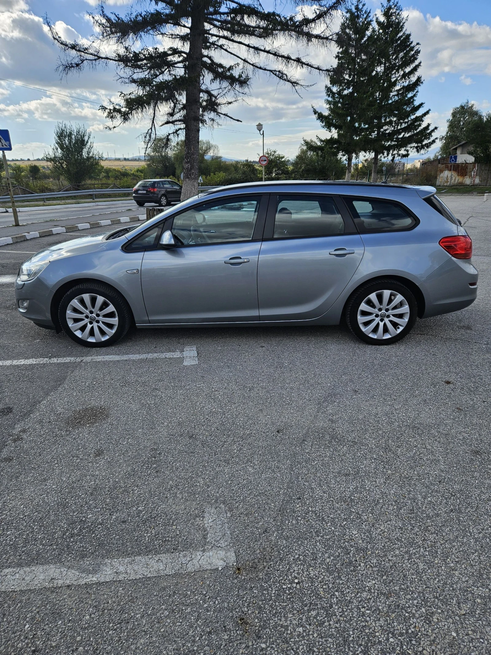 Opel Astra 1.3 CDTI Sport Turer - изображение 6