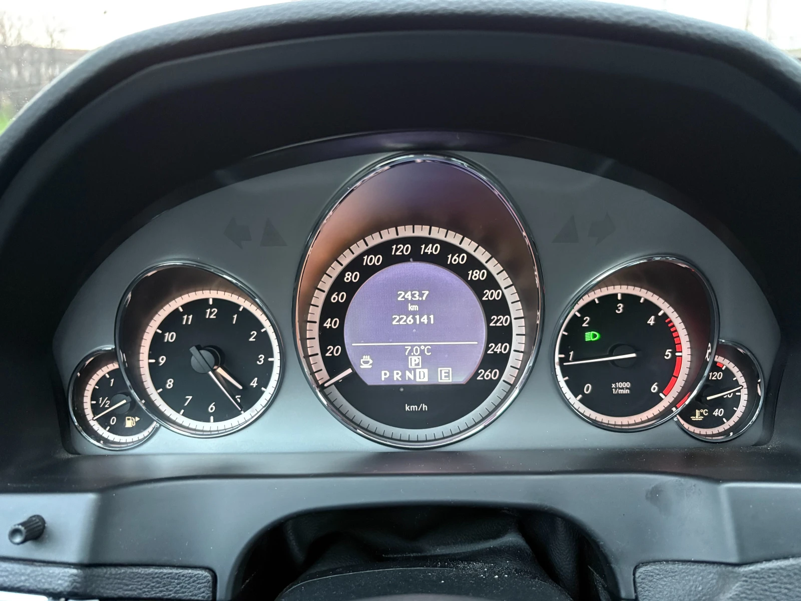 Mercedes-Benz E 220 CDI ���������  | Mobile.bg � ����������� 13
