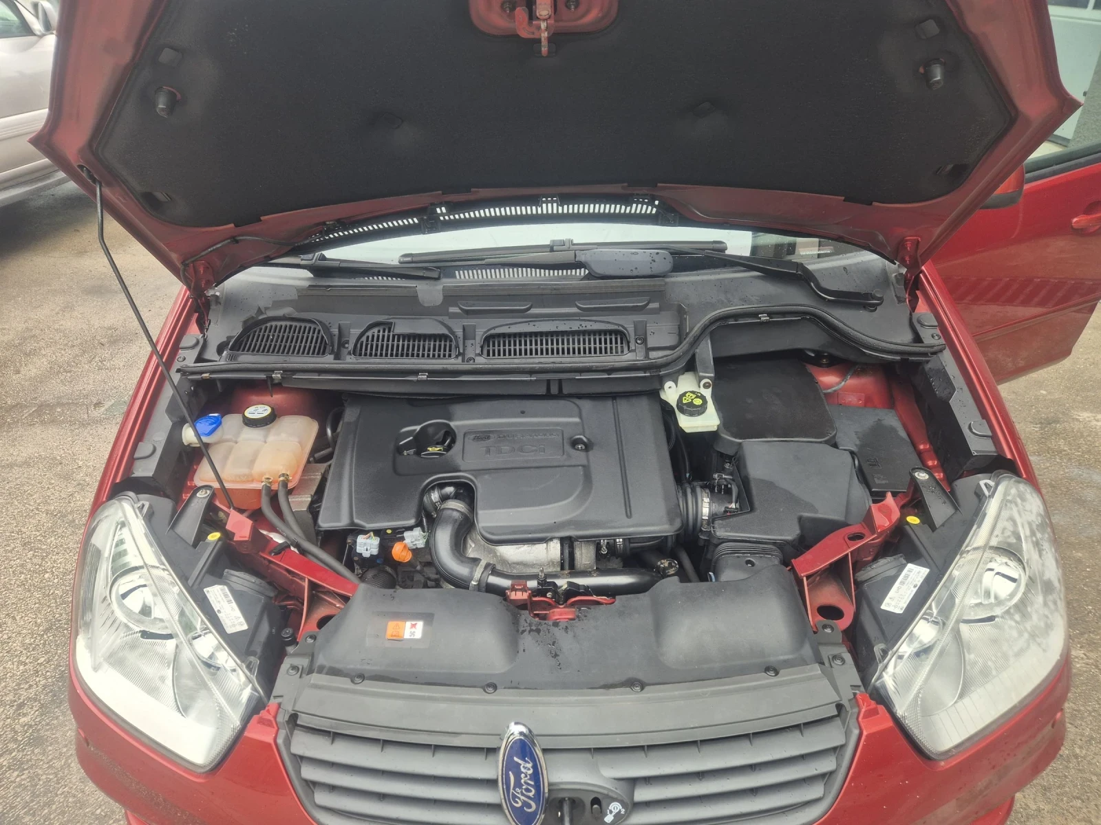 Ford C-max 1.6 HDI, снимка 11 - Автомобили и джипове - 54413762