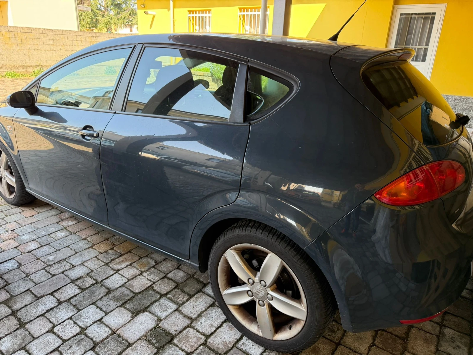 Seat Leon 1.6I-LPG, снимка 5 - Автомобили и джипове - 54628340