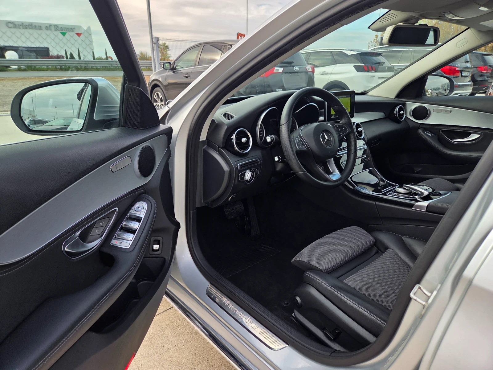 Mercedes-Benz C 220 2.2CDi/170kc/EURO6/FULL, снимка 8 - Автомобили и джипове - 54838656