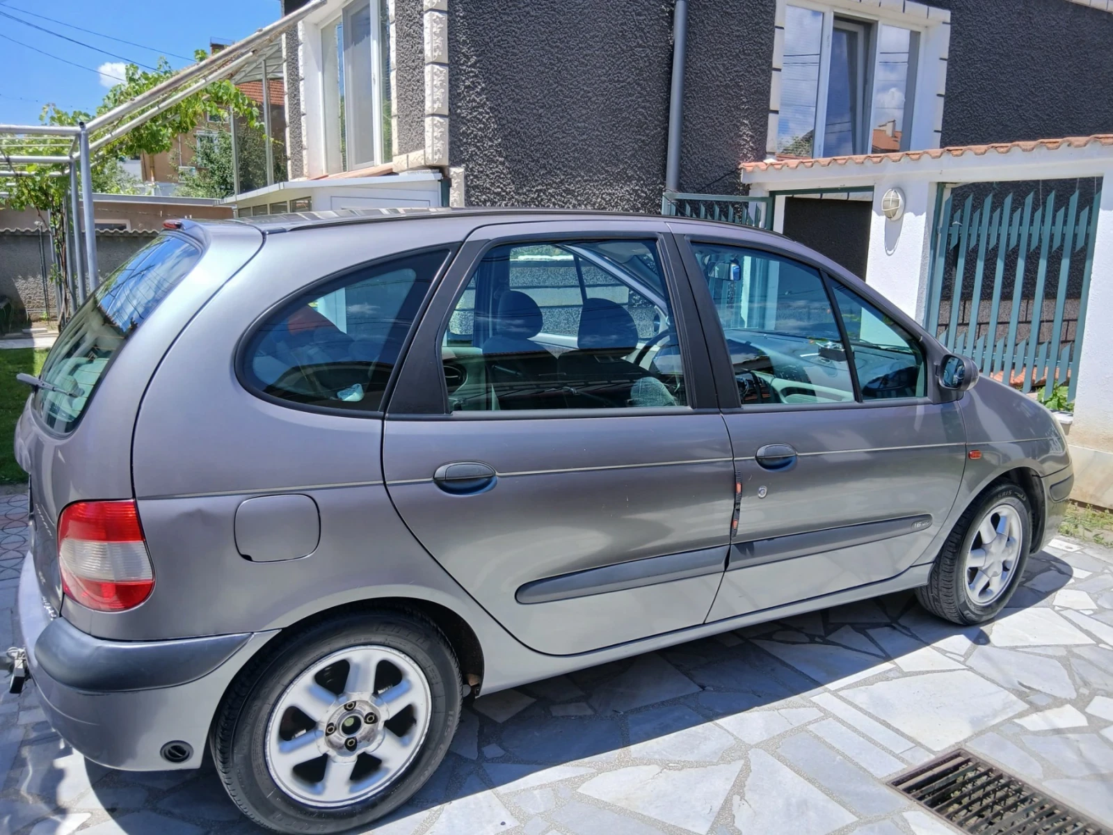 Renault Scenic 1600, снимка 5 - Автомобили и джипове - 54901116