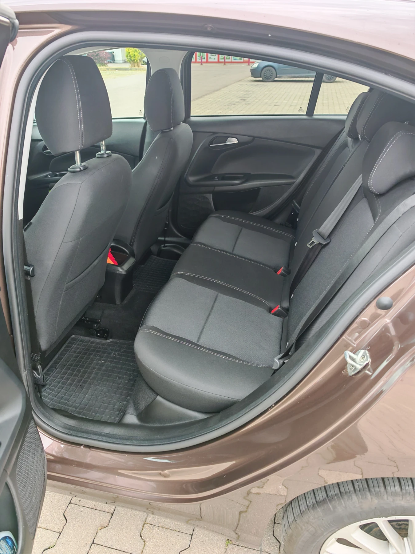 Fiat Tipo 1.0 турбо , снимка 12 - Автомобили и джипове - 54986064