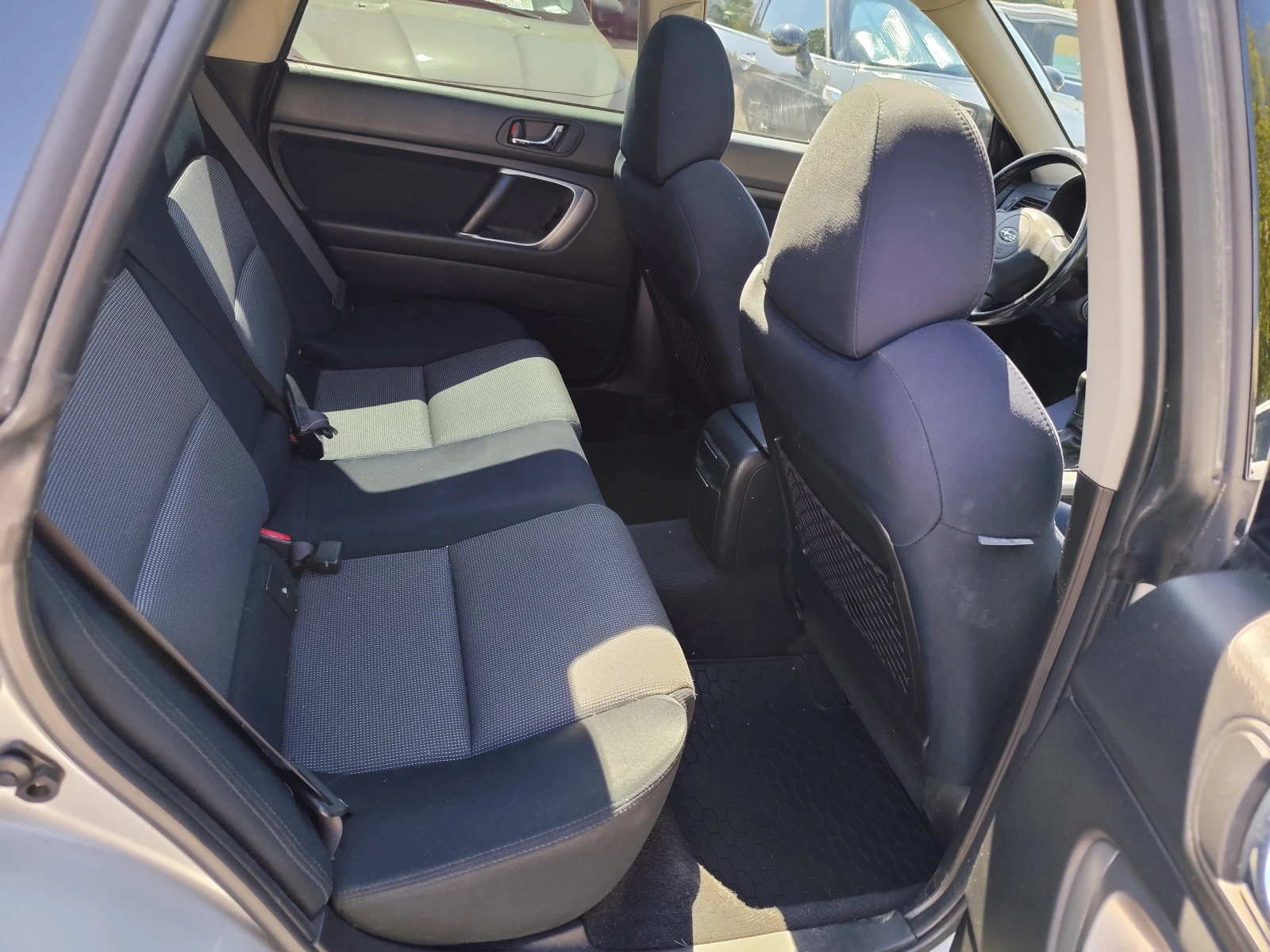 Subaru Legacy 2.5i* 4X4* XENON* ПОДГРЕВ* ПАНОРАМА* , снимка 12 - Автомобили и джипове - 55689648