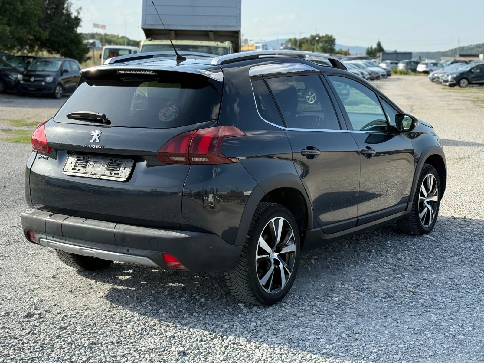 Peugeot 2008 1.2T, снимка 4 - Автомобили и джипове - 55852297