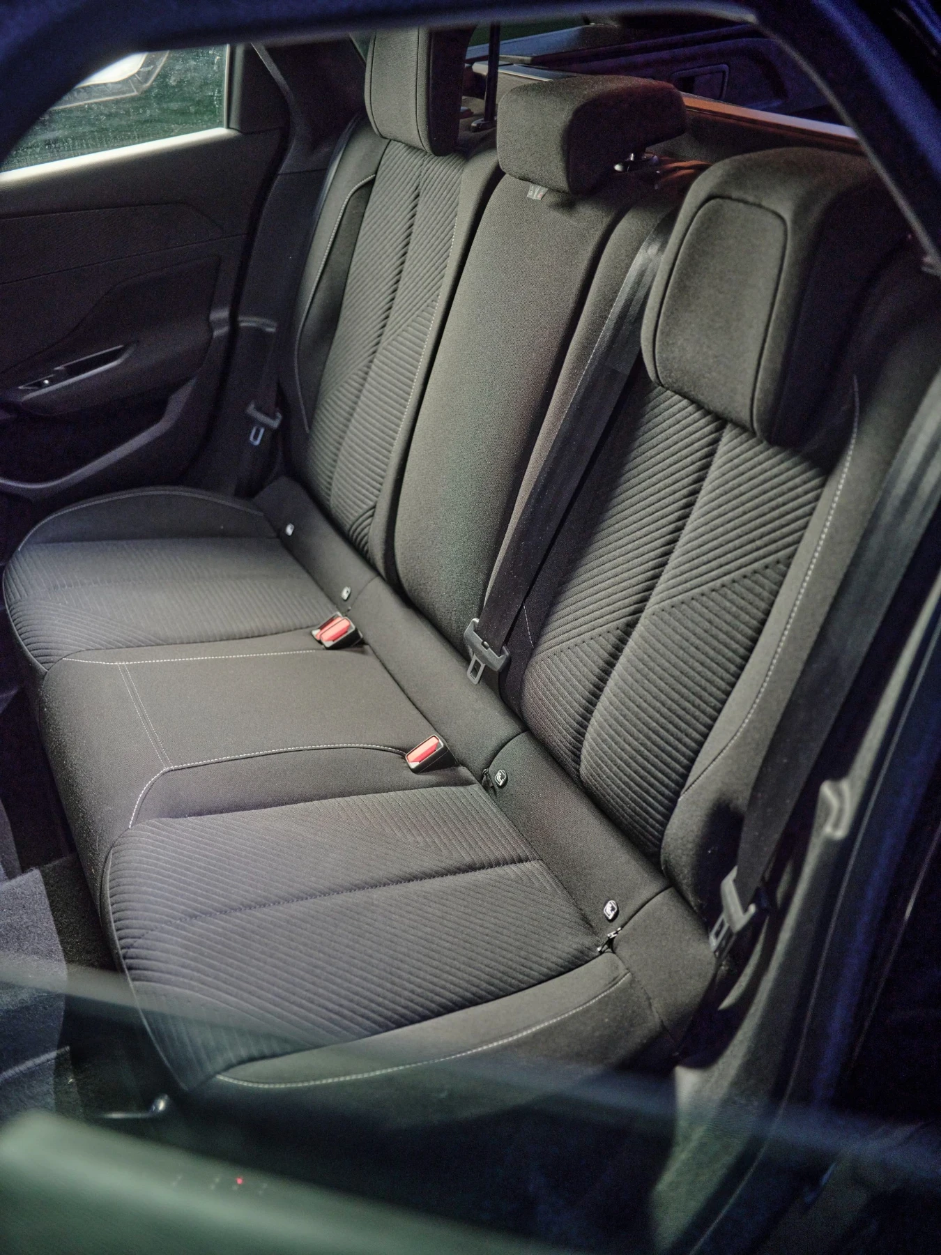 Peugeot 308 SW EAT8 Active Pack ОБСЛУЖЕН , снимка 14 - Автомобили и джипове - 56628786