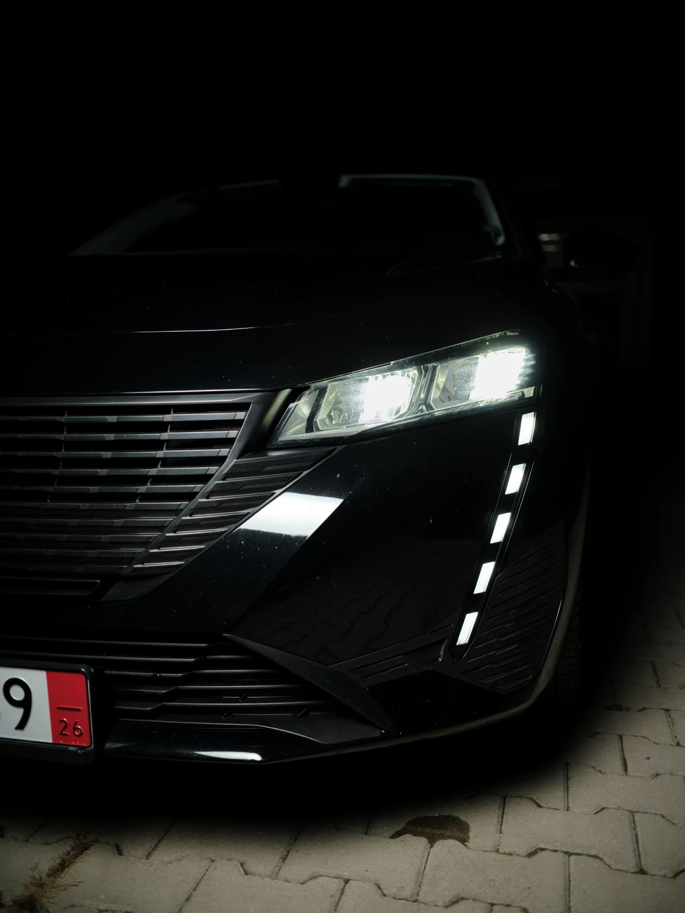 Peugeot 308 SW EAT8 Active Pack ОБСЛУЖЕН , снимка 8 - Автомобили и джипове - 56628786