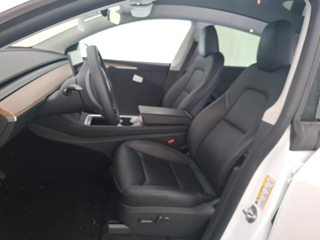 Tesla Model Y Long Range Leather LED Navi 97% SoH, снимка 9 - Автомобили и джипове - 56665777