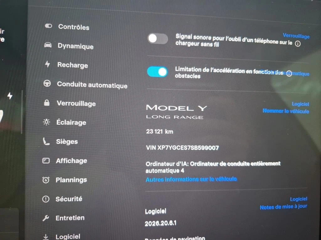 Tesla Model Y Long Range Leather LED Navi 97% SoH, снимка 13 - Автомобили и джипове - 56665777