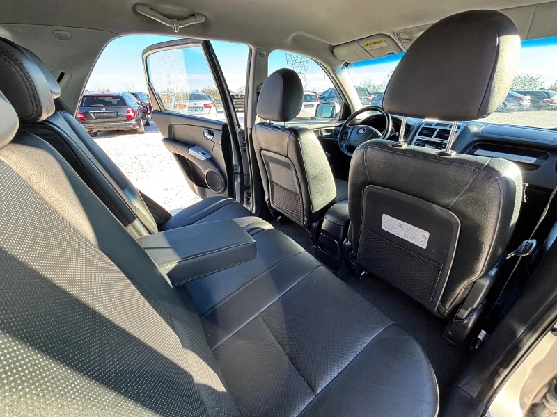 Kia Sportage 2.0CRDI/4Х4/ПОДГРЕВ, снимка 9 - Автомобили и джипове - 52613622