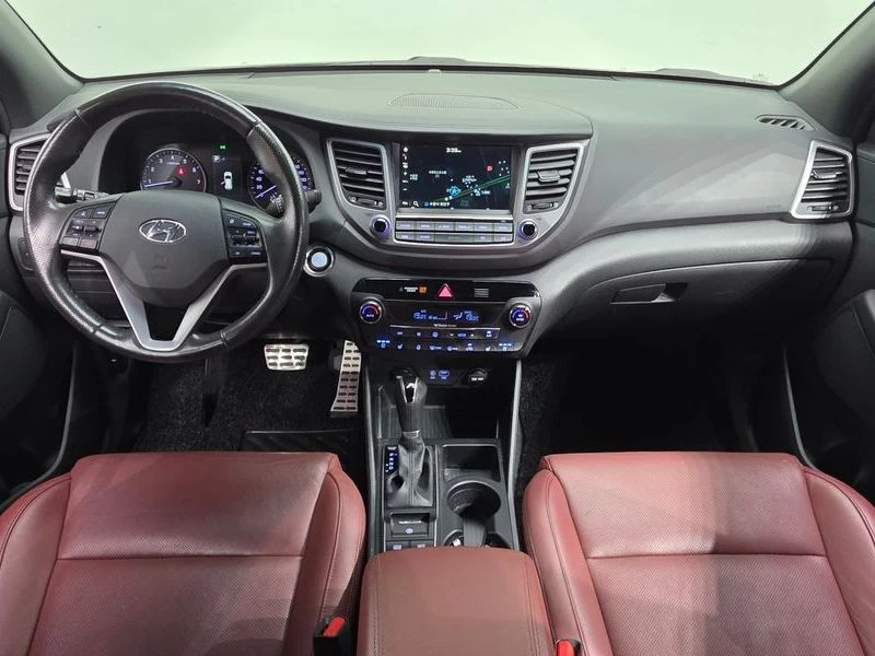 Hyundai Tucson Gasoline 1.6 turbo 2WD| 177к.с., снимка 7 - Автомобили и джипове - 56220911
