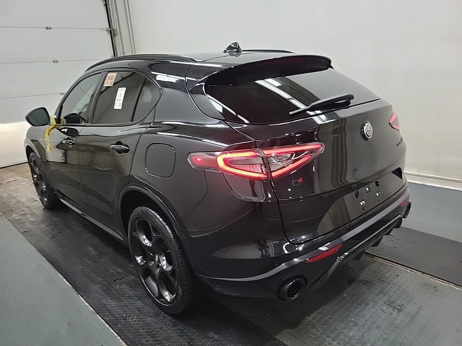 Alfa Romeo Stelvio * TI SPORT * CARFAX * ВЪЗМОЖНОСТ ЗА ФИНАНСИРАНЕ - изображение 5