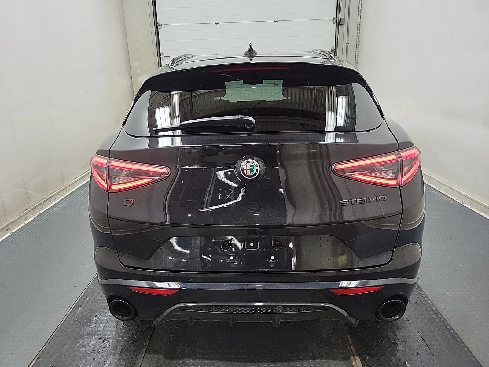 Alfa Romeo Stelvio * TI SPORT * CARFAX * ВЪЗМОЖНОСТ ЗА ФИНАНСИРАНЕ - изображение 3