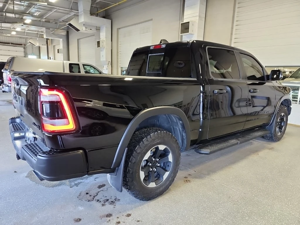 Dodge RAM 1500 * REBEL CREW CAB SHORT BED * CARFAX * БЕЗ ПЪРВОНАЧ - изображение 3