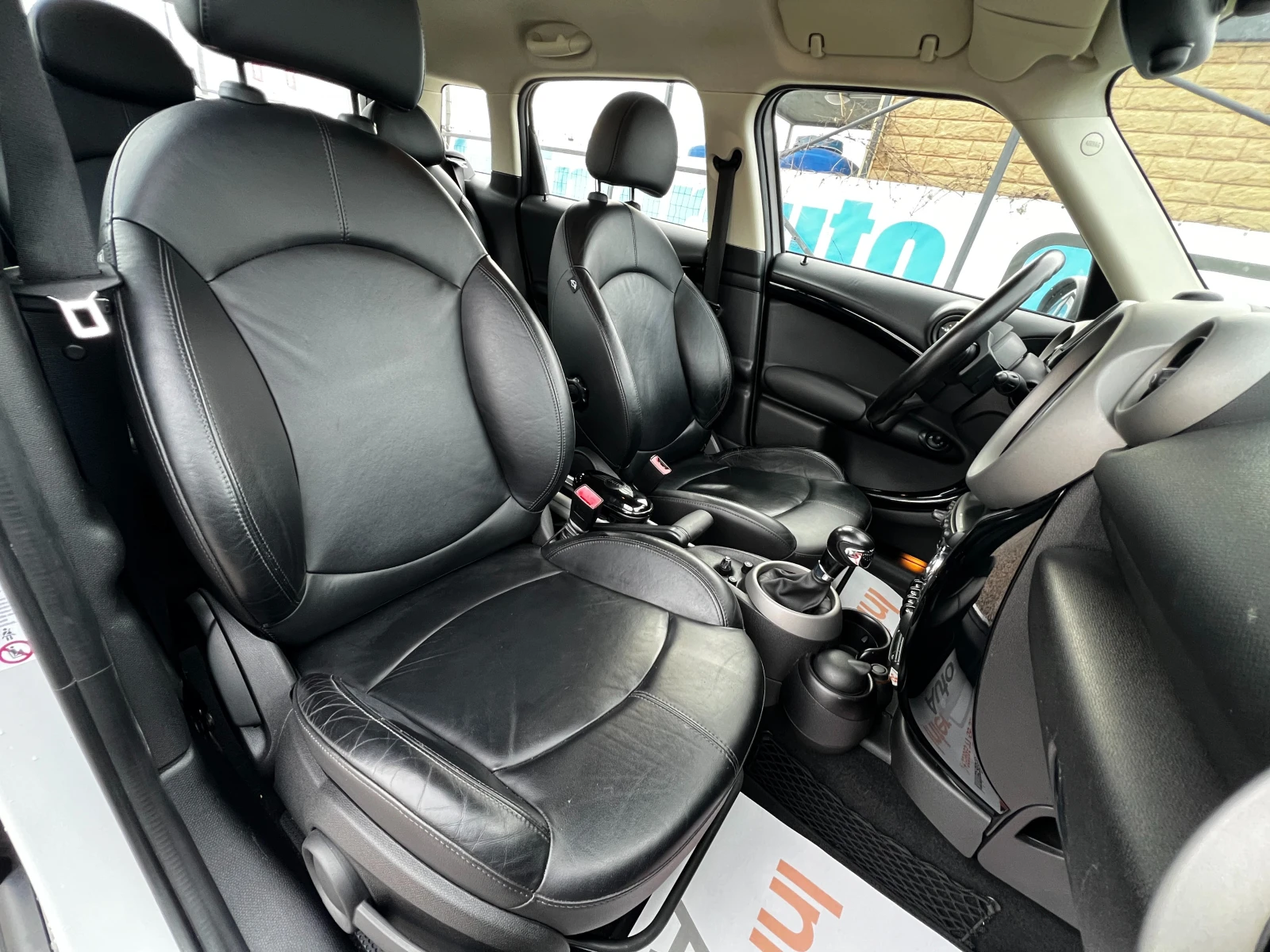 Mini Countryman S 2.0d ALL4/AUT/NAVI/XENON/ПАРКТРОНИК, снимка 15 - Автомобили и джипове - 54044715