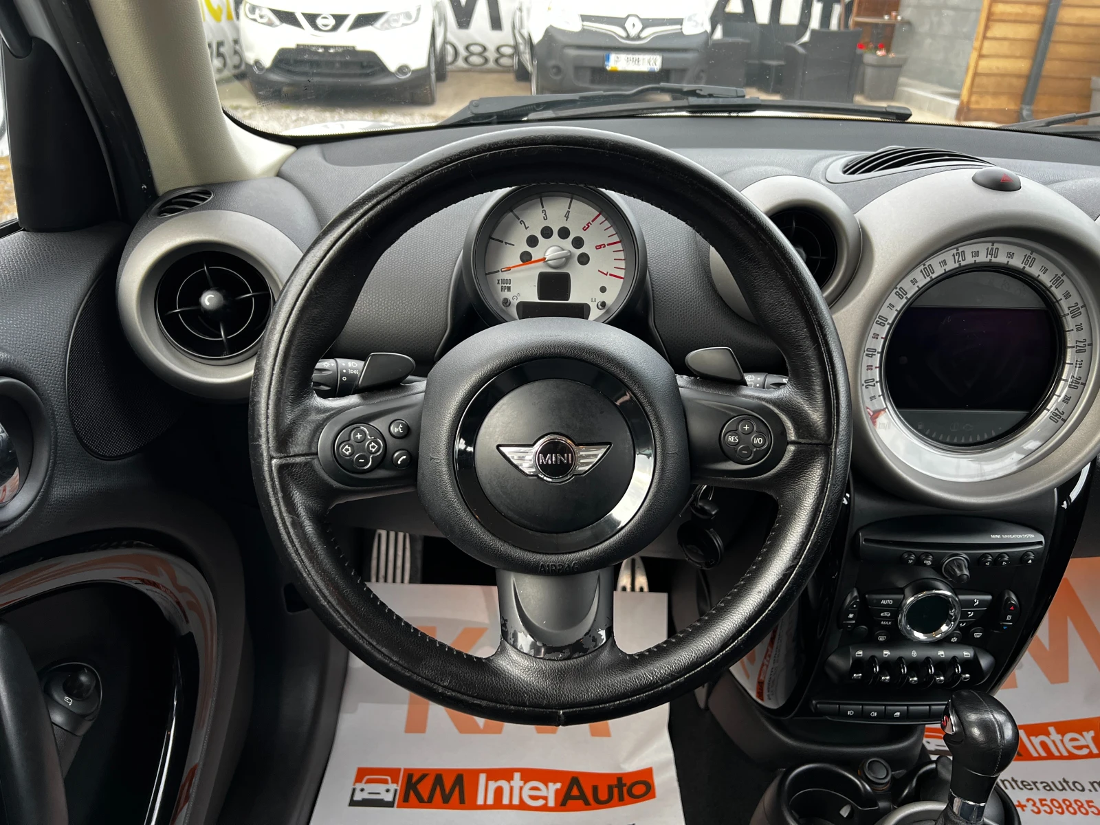 Mini Countryman S 2.0d ALL4/AUT/NAVI/XENON/ПАРКТРОНИК, снимка 10 - Автомобили и джипове - 54044715