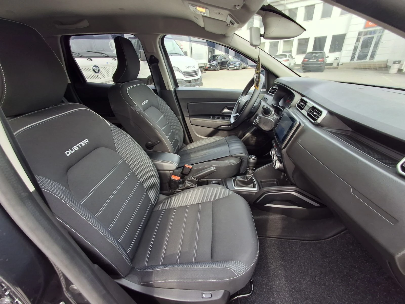 Dacia Duster TCe 100 �.�. ECO-G S&S BVM6 | Mobile.bg � ����������� 13