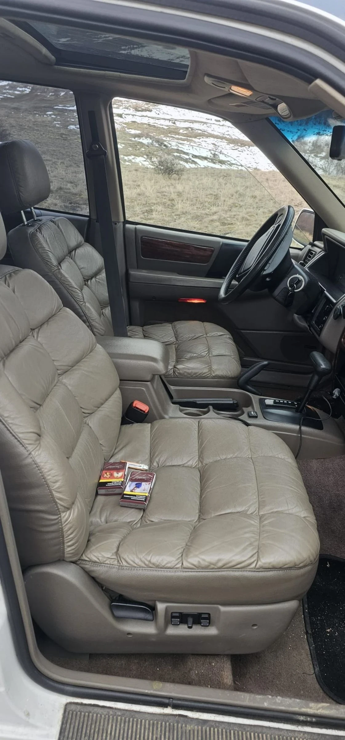 Jeep Grand cherokee 5, 2, снимка 16 - Автомобили и джипове - 54868008