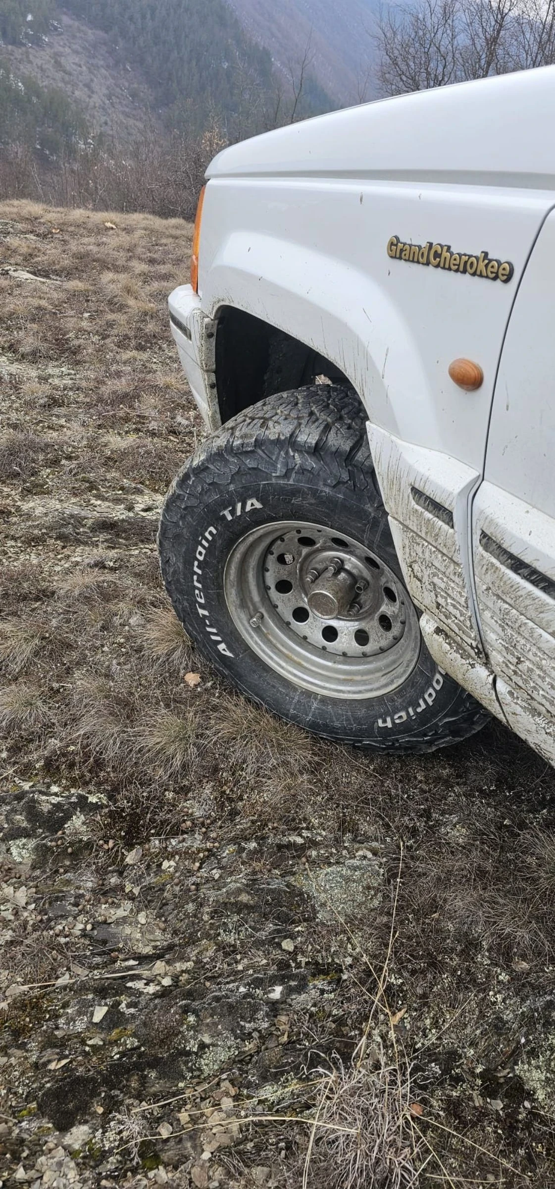 Jeep Grand cherokee 5, 2, снимка 17 - Автомобили и джипове - 54868008