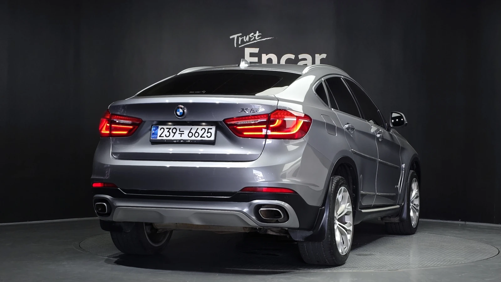 BMW X6 xDrive30d* ЕЛ. БАГАЖНИК* 360* HUD* КРАЙНА ЦЕНА, снимка 2 - Автомобили и джипове - 55367104