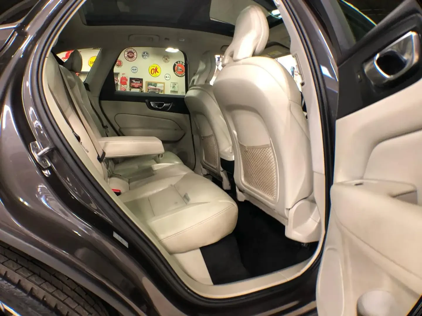 Volvo XC60 T6* MOMENTUM* ДИГИТАЛНО* ТАБЛО* КАМЕРА* МАСАЖ* ДИС, снимка 15 - Автомобили и джипове - 55598070