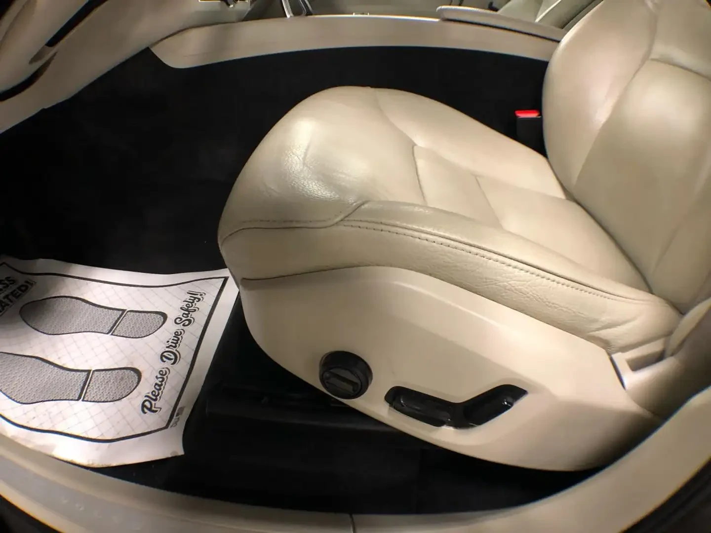 Volvo XC60 T6* MOMENTUM* ДИГИТАЛНО* ТАБЛО* КАМЕРА* МАСАЖ* ДИС, снимка 12 - Автомобили и джипове - 55598070