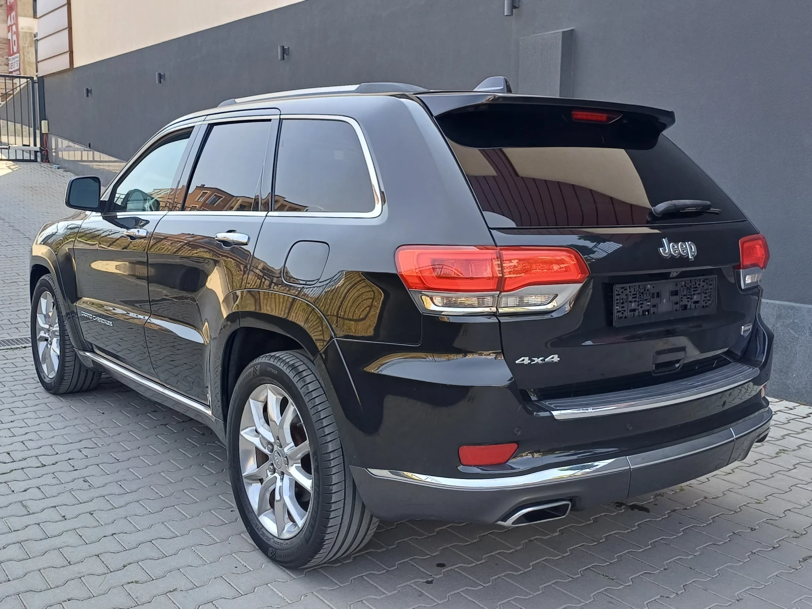 Jeep Grand cherokee 3.6 SUMMIT , снимка 4 - Автомобили и джипове - 55806790
